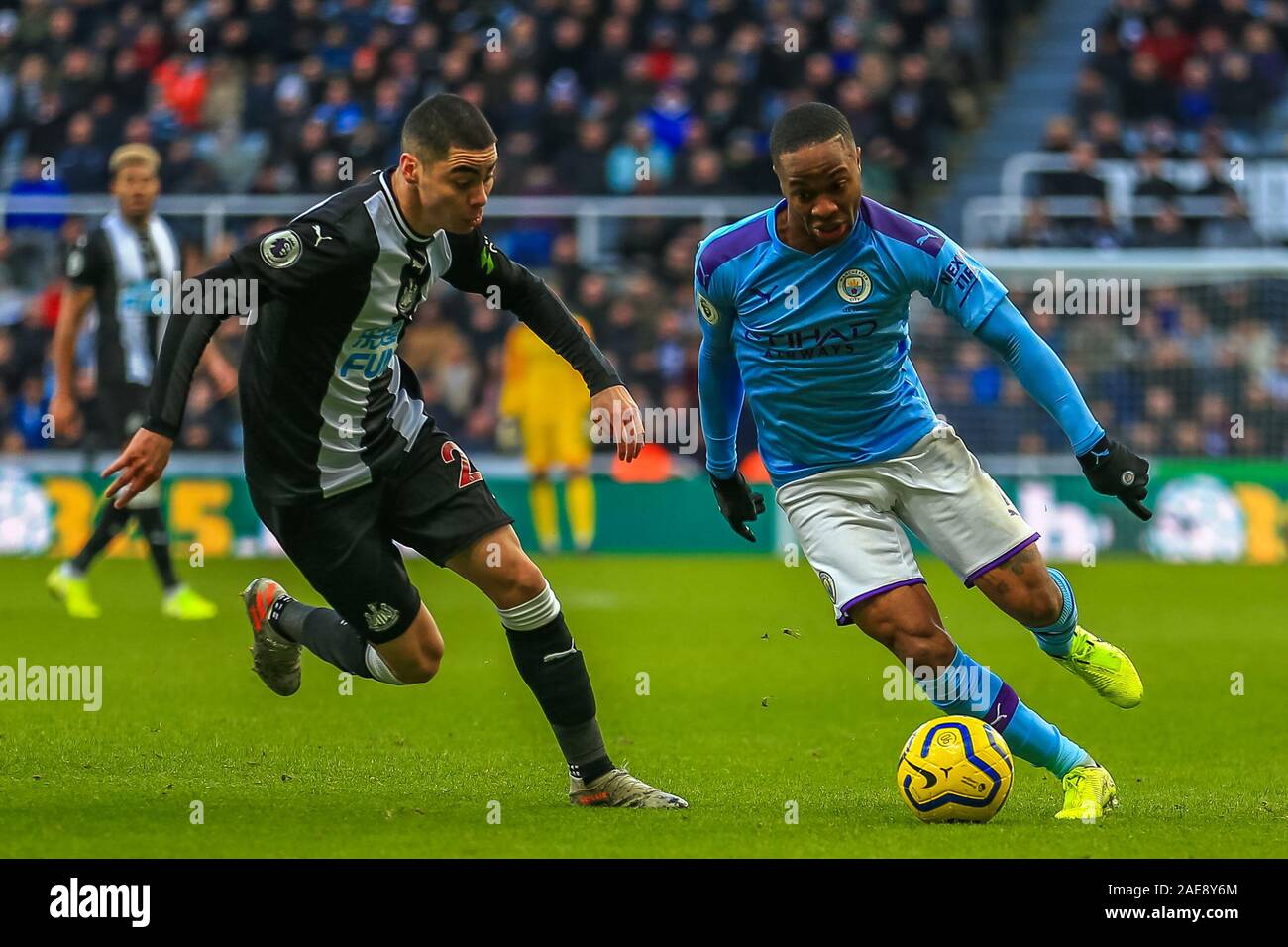 30. November 2019, St. James's Park, Newcastle, England; Premier League Newcastle United v Manchester City: Raheem Sterling (7), Manchester City während des Spiels Credit: Craig Milner/News Bilder Stockfoto