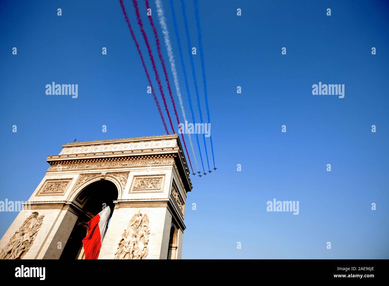 2013 tdf 21 9128 arcdetriomphe Jets Stockfoto