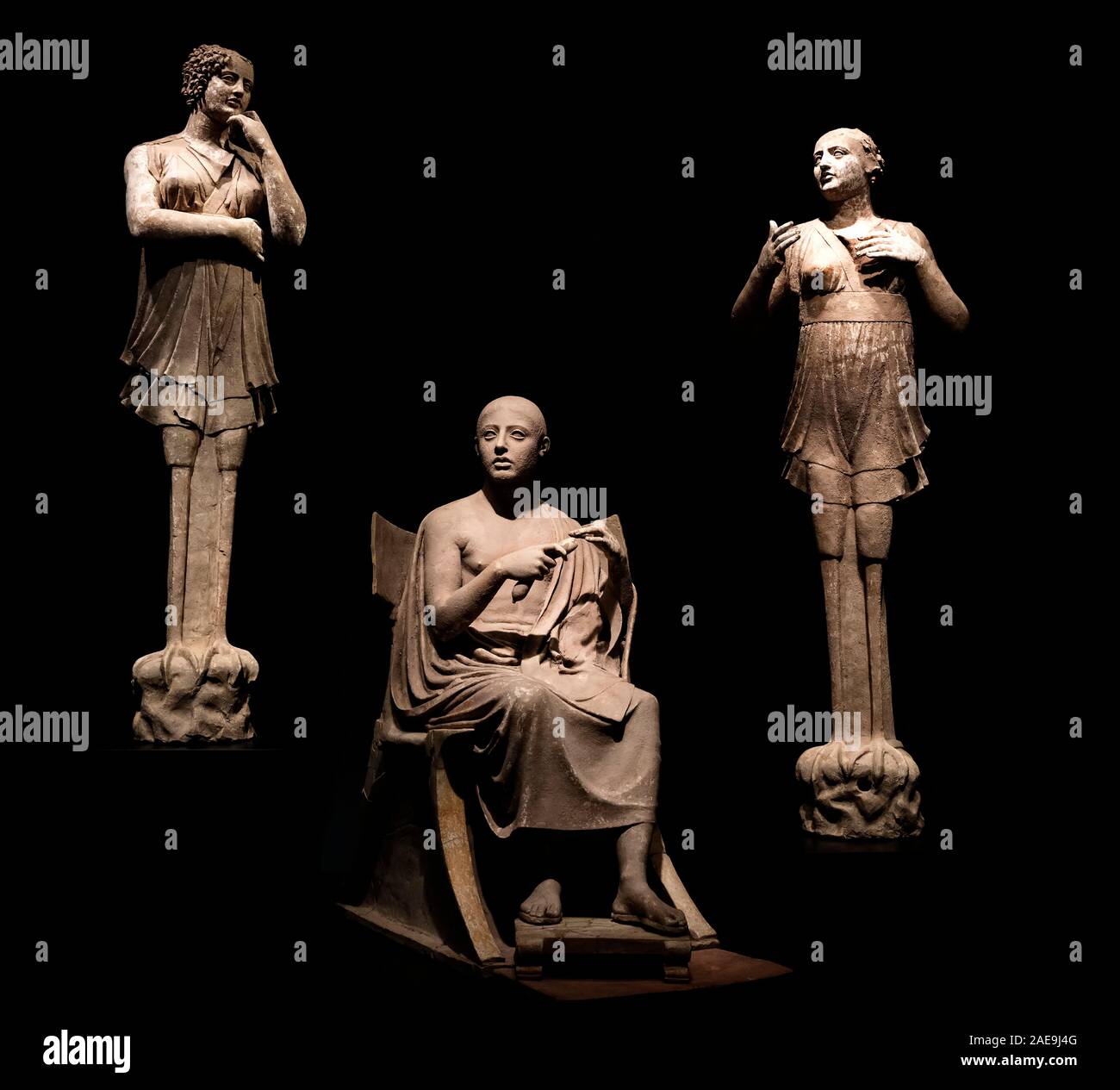 Die antiken römischen Statuen von „The Sirens“, einst in der Getty Villa, Los Angeles, Kalifornien, USA, bevor sie am 2022. September nach Italien zurückgebracht wurden Stockfoto