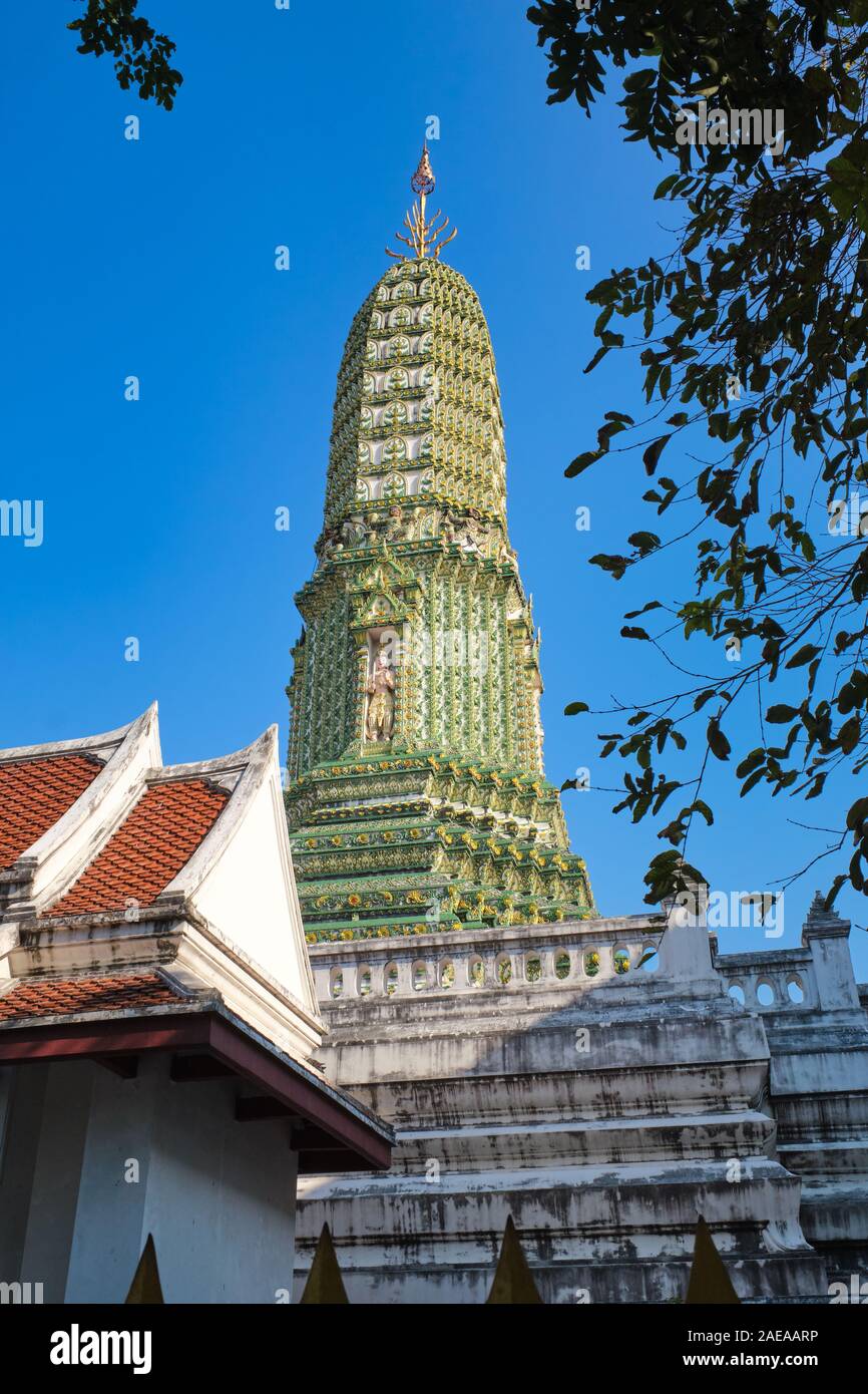 Die prang (kambodschanischen Stil Tempel Turm) von Wat Rajaburana, auch genannt Wat Liab, in Bangkok, Thailand Stockfoto