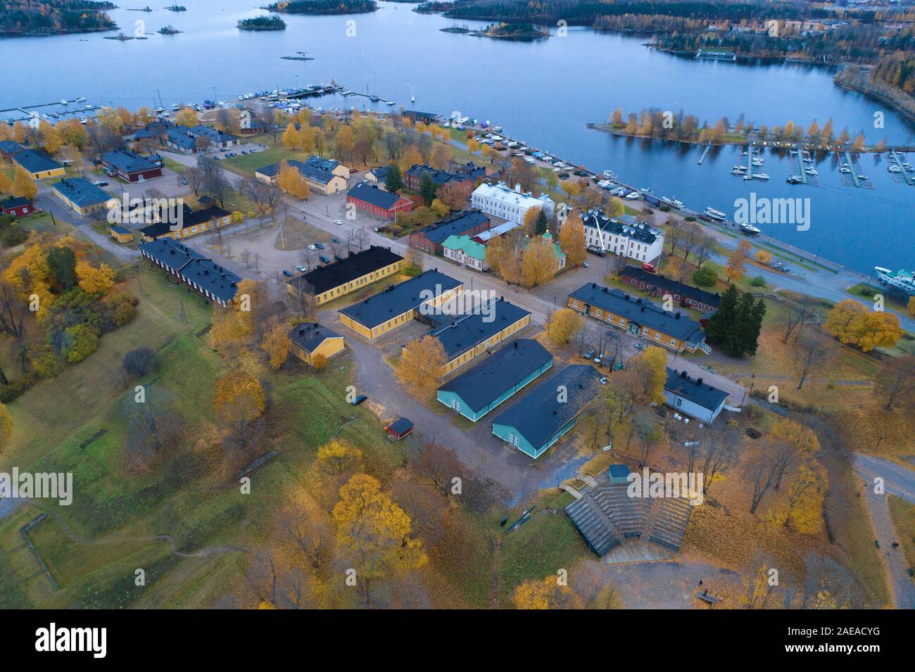 Über die alte Festung der Stadt Lappeenranta ein Oktober bewölkten Tag (Luftaufnahmen). Finnland Stockfoto