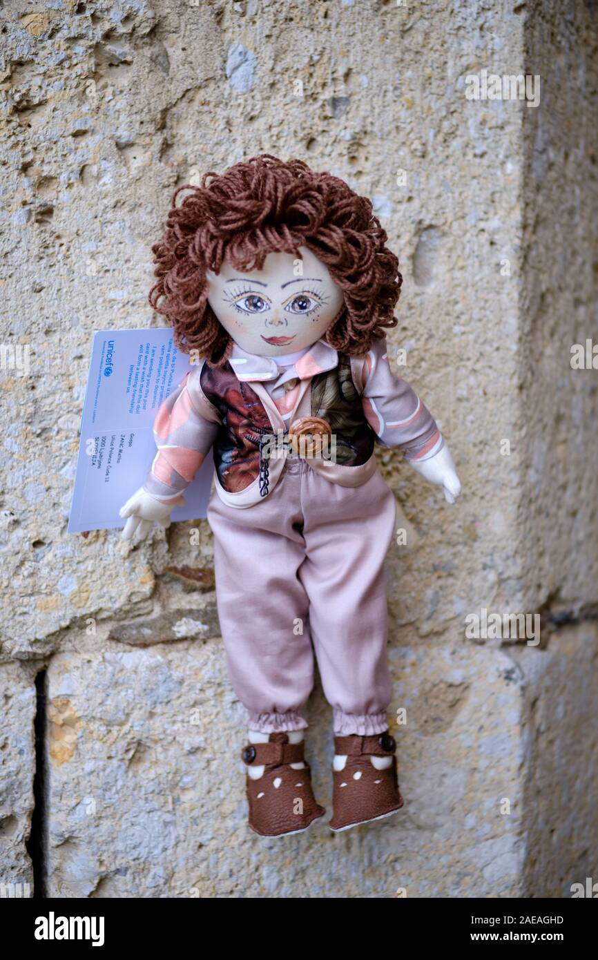 Die Rag dolls in Ljubljana Teil verabschieden eine Puppe Projekt von UNICEF Slowenien Stockfoto