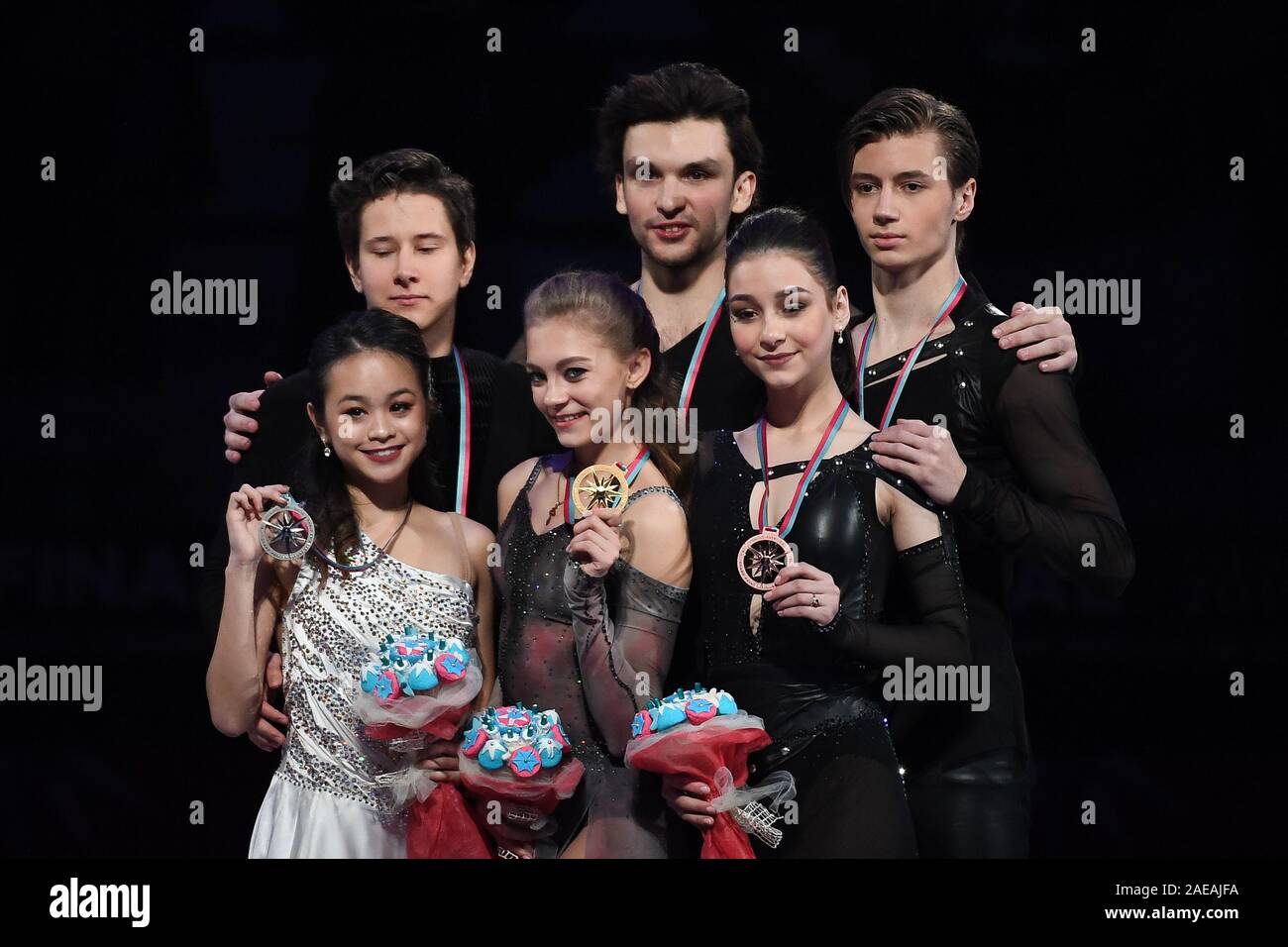 Turin, Italien. 07 Dez, 2019. Junior Ice Dance Awards: Maria KAZAKOVA & Georgy REVIYA aus Georgien, den ersten Platz, Avonley NGUYEN & Vadym KOLESNIK aus USA, zweiter Platz, Elisabeth SHANAEVA & Devid NARYZHNYY aus Russland, den dritten Platz, an der ISU Junior & Senior Grand Prix Finale 2019/20 an Palavela, am Dezember 07, 2019 in Turin, Italien. Credit: Raniero Corbelletti/LBA/Alamy Leben Nachrichten Quelle: Lba Co.Ltd./Alamy leben Nachrichten Stockfoto