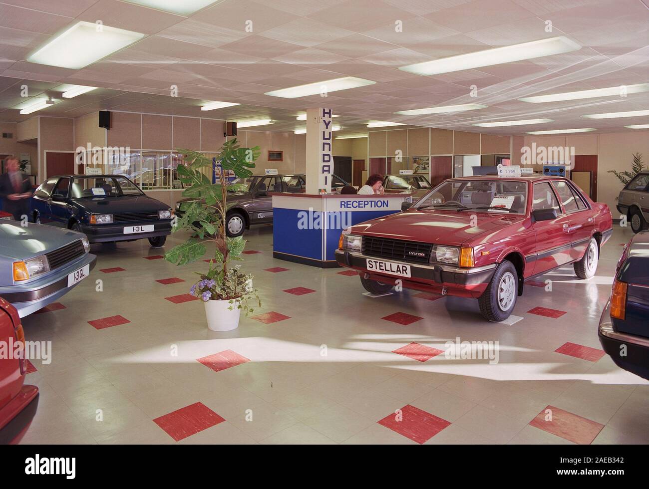 Issuzu Autohaus 1988 in Leeds West Yorkshire, Nordengland, Großbritannien Stockfoto