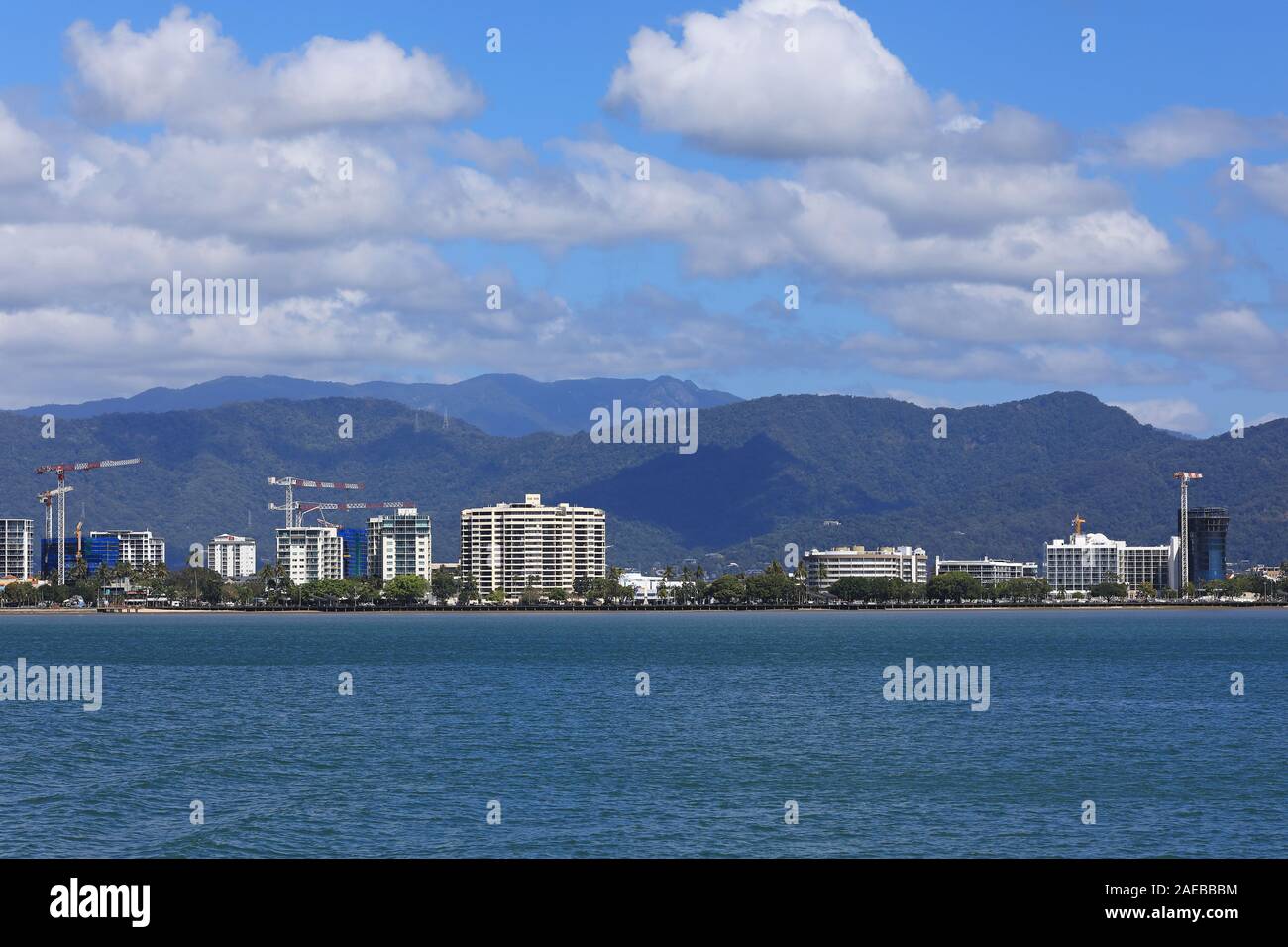 Stadt von Cairns mit Esplanade im Jahr 2018 Stockfoto