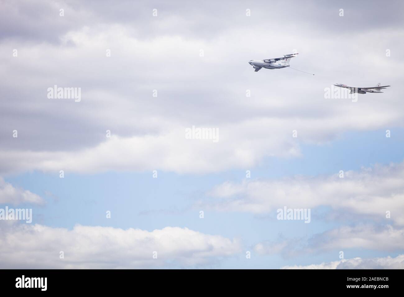 Moskau, Russland - 05 Mai 2015: Flug des russischen Flugzeugen, von der Ausbildung in die Parade am 9. Mai. Stockfoto