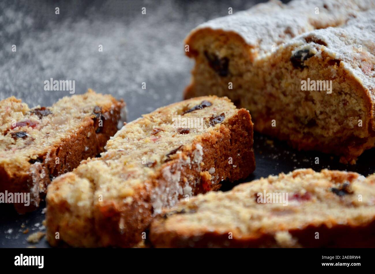 Traditionelle hausgemachte Deutsche (Weihnachtsstollen Christstollen ...
