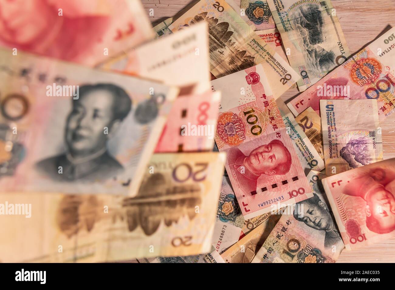 Die Zusammensetzung der Chinesischen Renminbi Yuan RMB. Die Währung. Yuan CNY Banknoten bietet große Möglichkeiten für die Illustration von Themen als Geschäft verwendet werden, Stockfoto