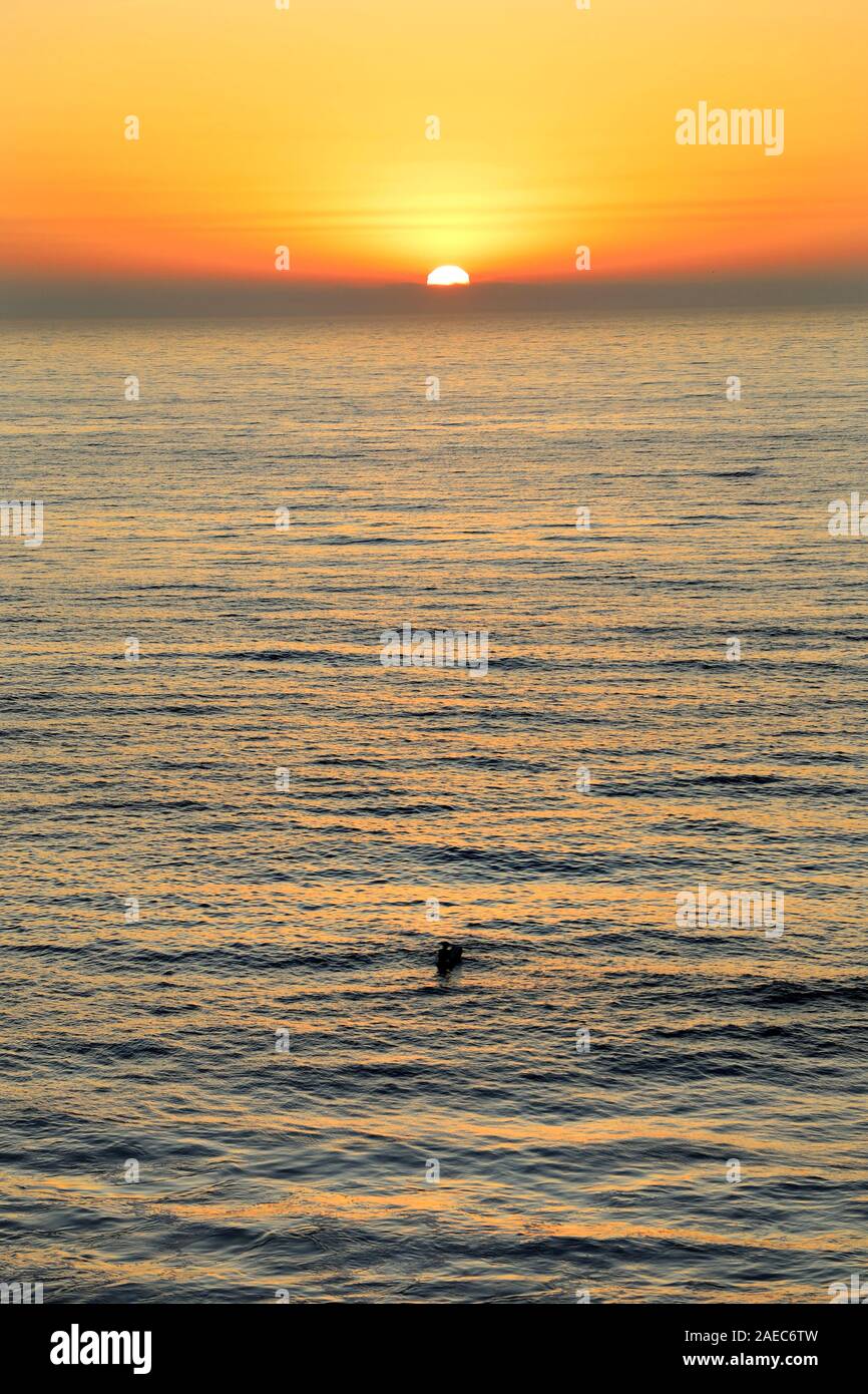 Sonnenuntergang an der kalifornischen San Elijo State Beach Stockfoto