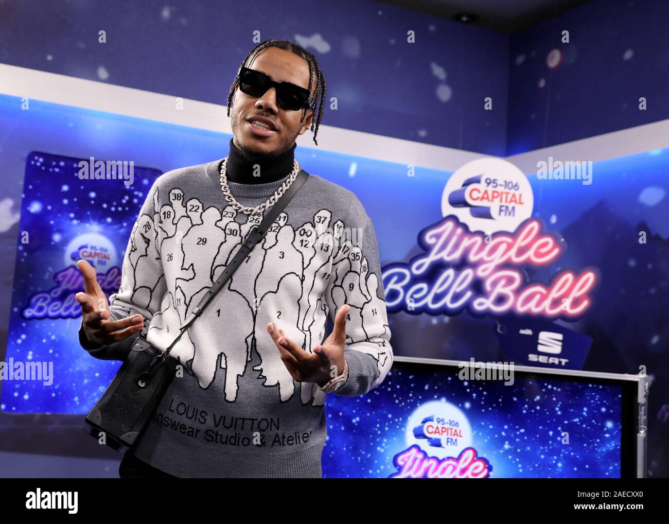 AJ Tracey backstage im Studio bei Tag zwei der Hauptstadt Jingle Bell Ball mit Sitz in der Londoner O2 Arena. PA-Foto. Bild Datum: Sonntag, Dezember 8, 2019. Größten Stars der Welt live für die Zuhörer bei der 02 auf der größten Weihnachtsfeier in Großbritannien. Photo Credit: Lauren Hurley/PA-Kabel Stockfoto