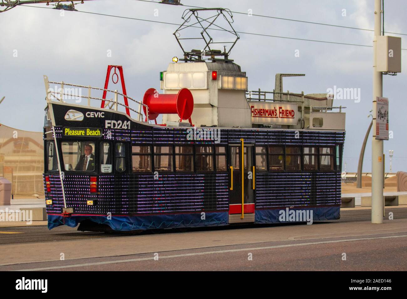 Fisherman's Friend Trawler Tram, 1937 Brush Railcoach Tram fylde Coast, Tramway, Trolleybus, Trolleybusse auf Blackpool Promenade Seafront, UK Stockfoto