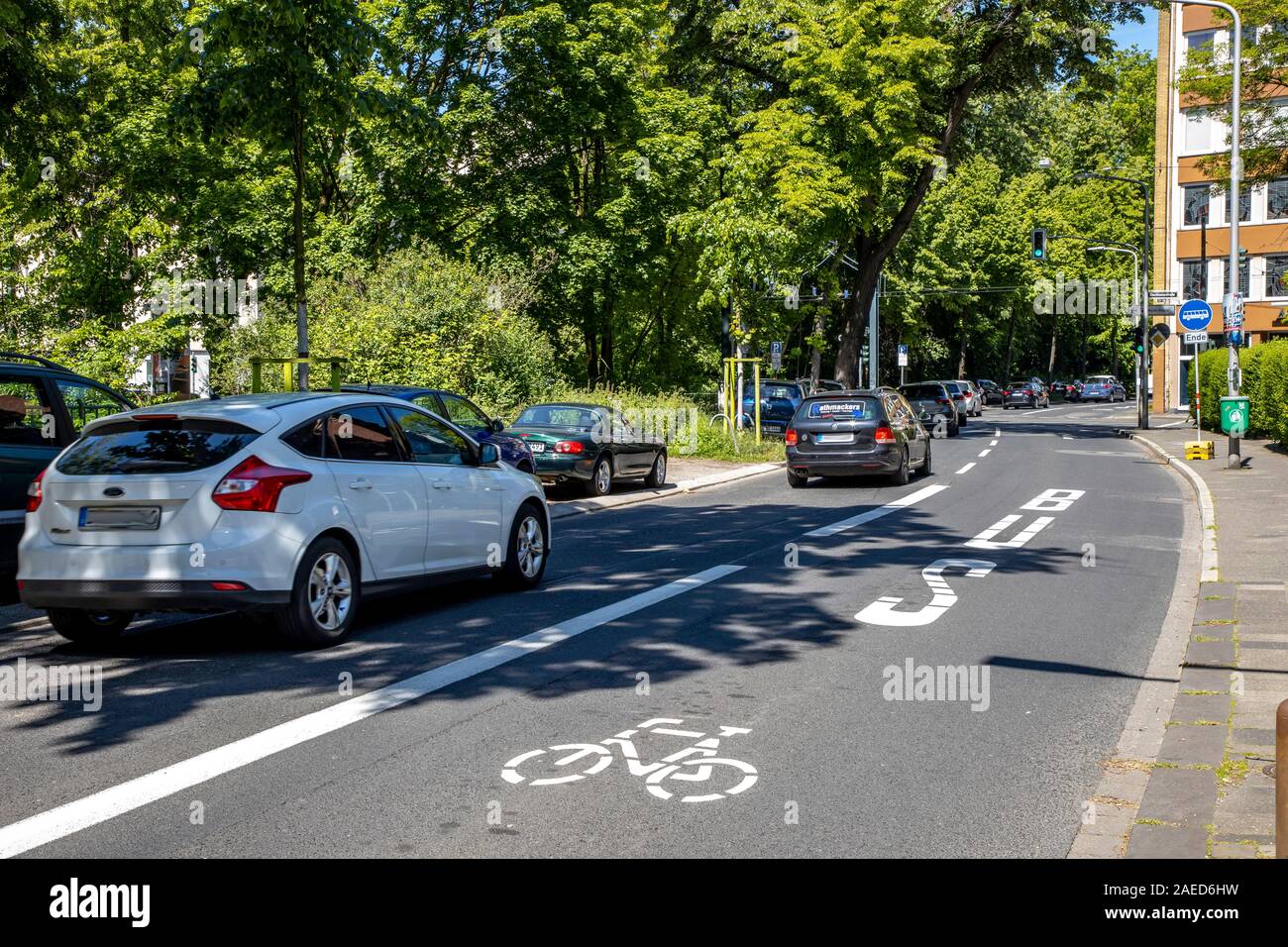 Düsseldorf, Umwelt Lane auf der Prinz-Georg-Straße, im Stadtteil Pempelfort, nur Taxis, Radfahrer, Busse und e-Autos sind erlaubt in t zu fahren Stockfoto