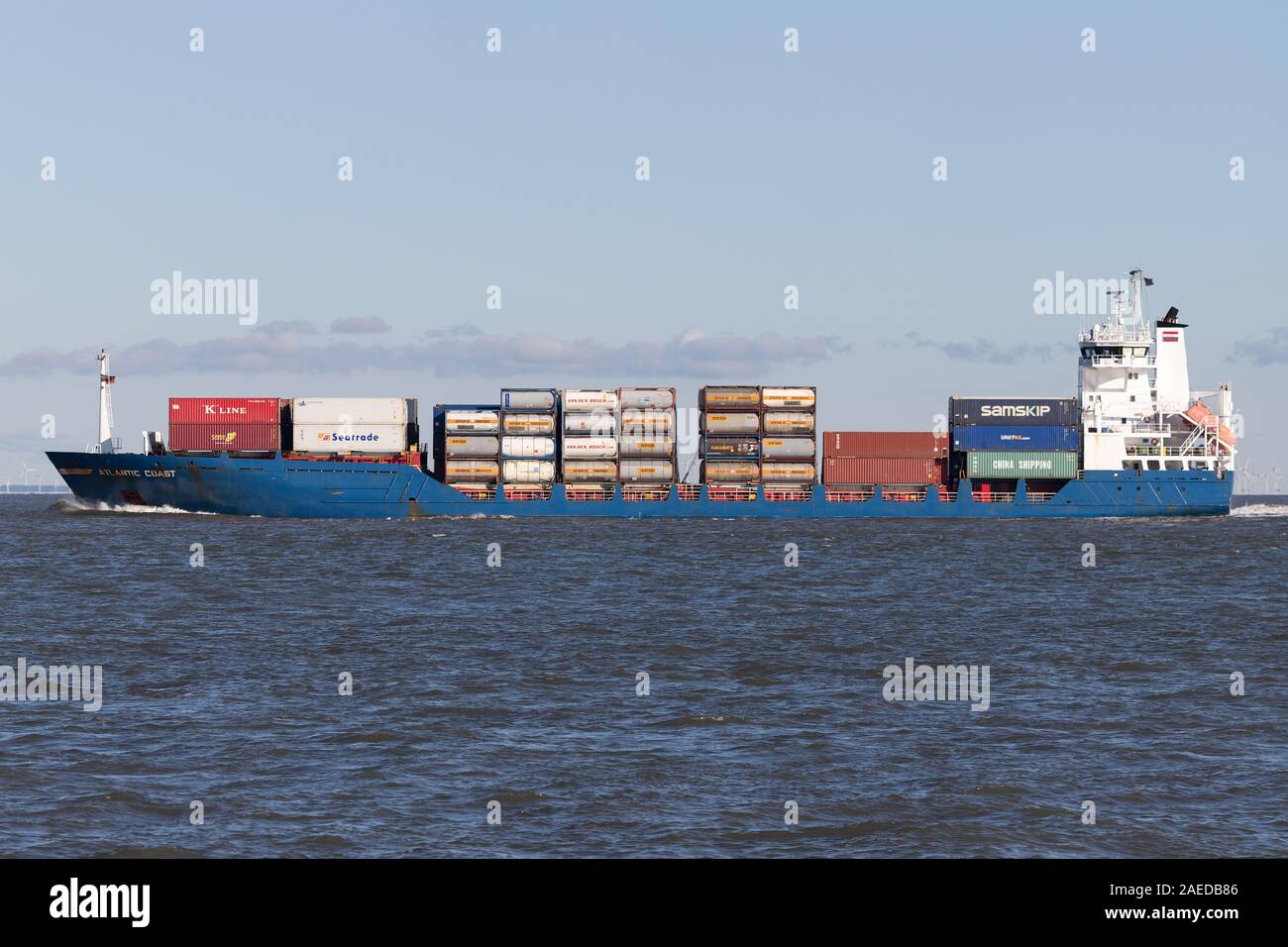 Containerschiff Atlantic Coast auf der Elbe Stockfoto