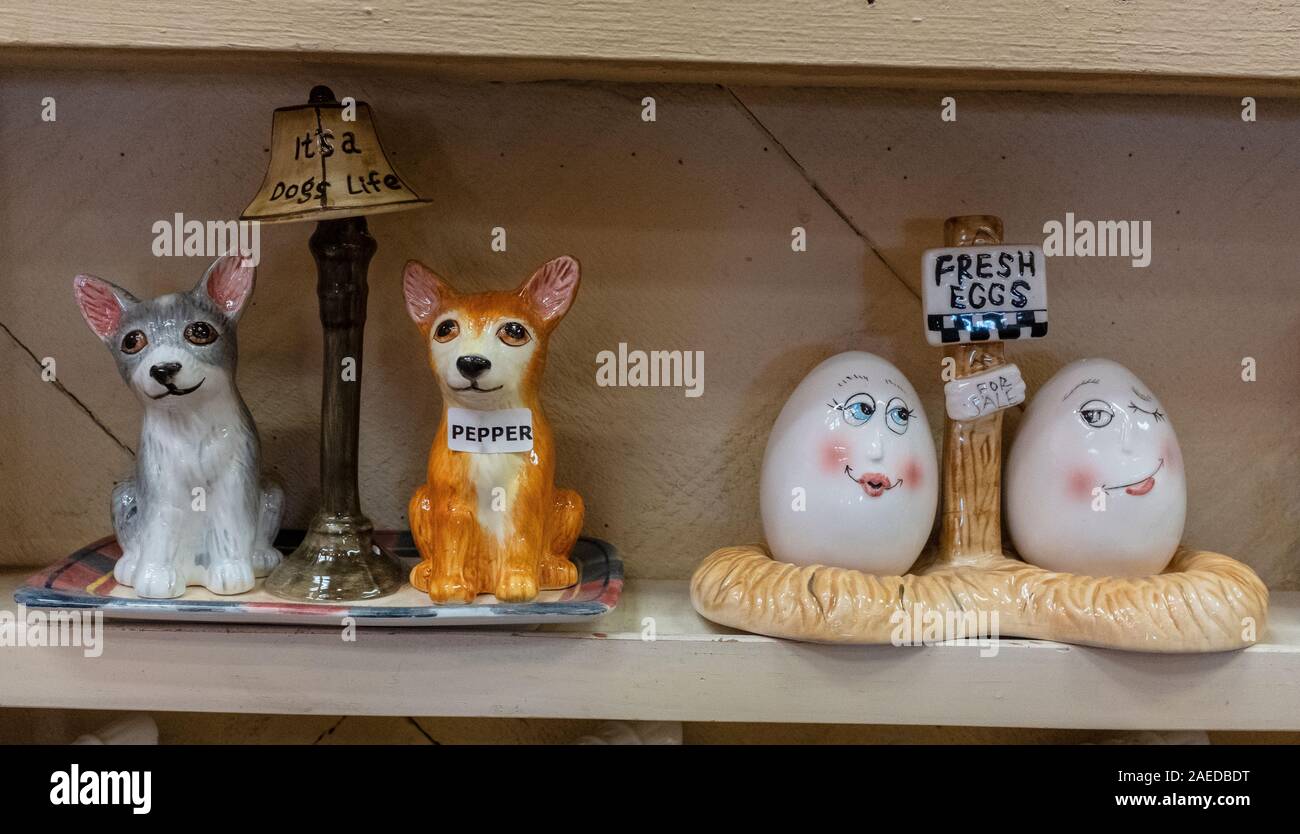 Neuheit Keramik Salz & Pfefferstreuer in der Altstadt von Albuquerque, New Mexiko verkauft Stockfoto