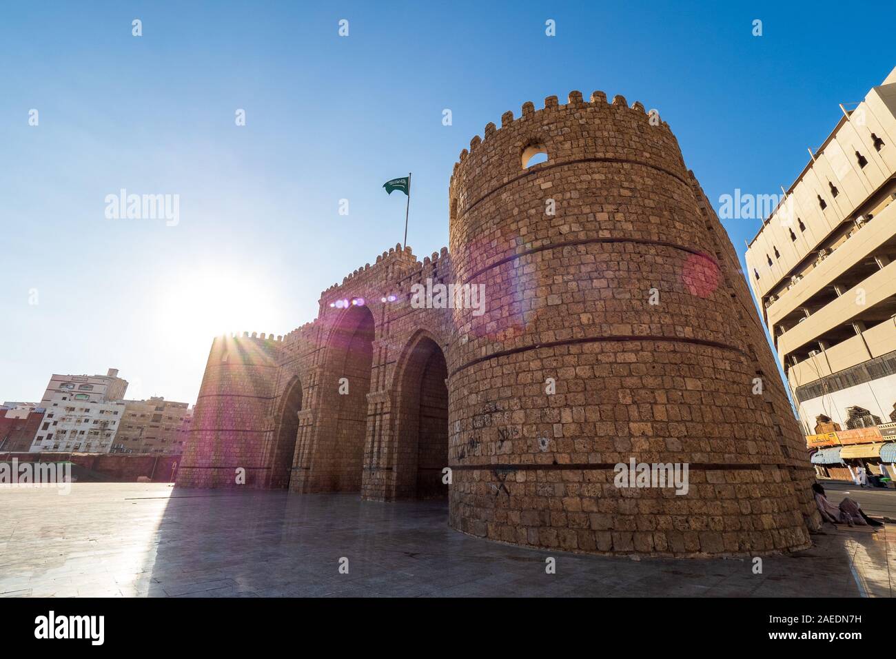 Außenansicht des gemauerte Makkah Gate oder Baab Makkah, ein altes Stadttor am Eingang der Altstadt (Al Balad) von Jeddah, Saudi Arabien Stockfoto