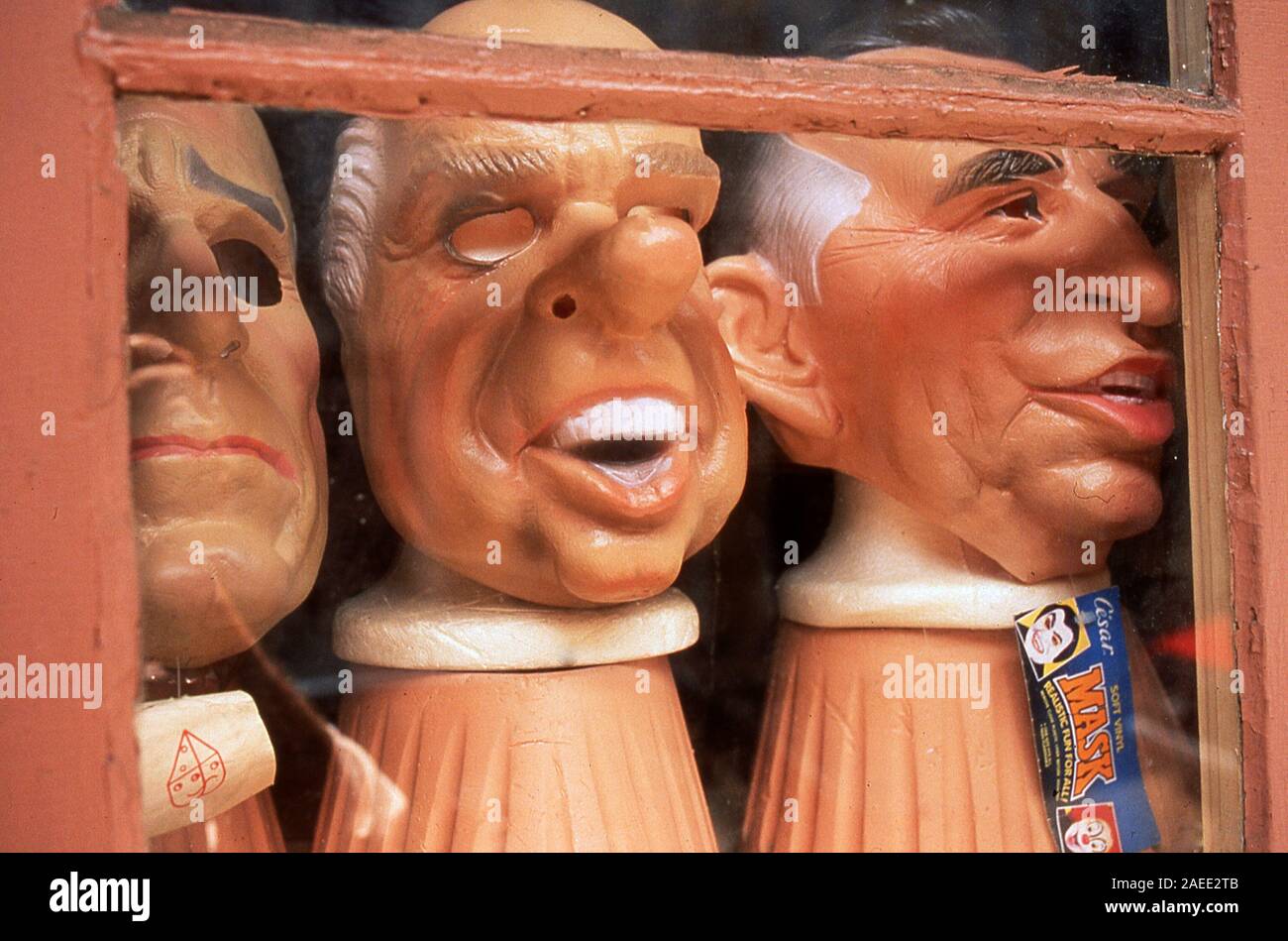 Maske von Richard Nixon und Shimon Peres Stockfoto