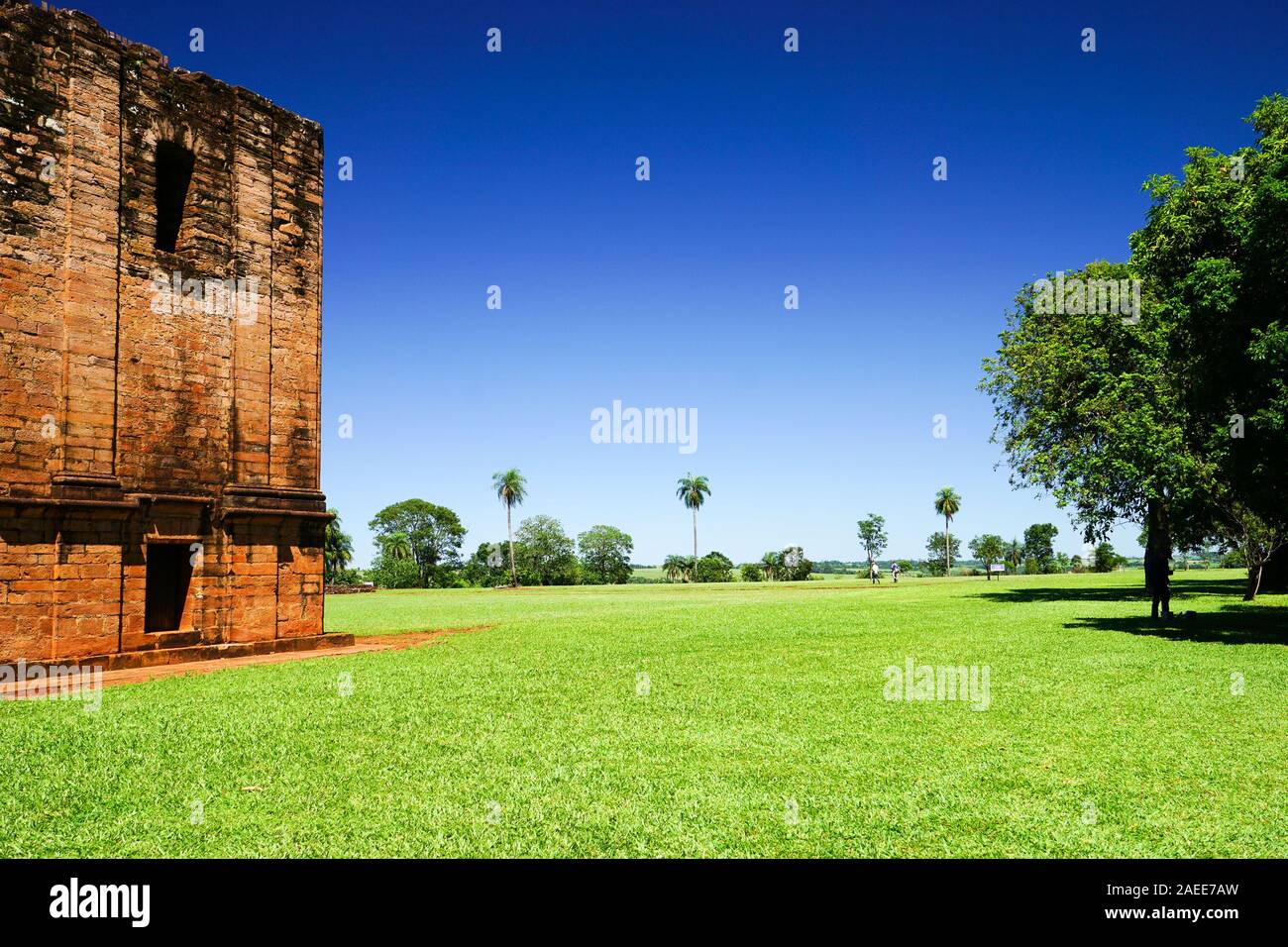 Die zum UNESCO-Weltkulturerbe Ruinen von Jesus de Tavarangue mission, einem Jesuiten für Guarani Personen in Encarnacion in Paraguay. Stockfoto