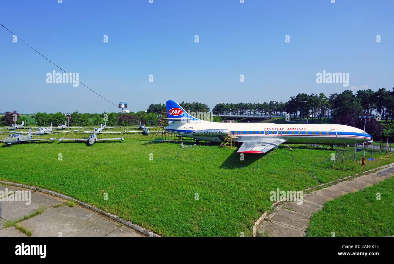 Belgrad, SERBIEN-19 Jun 2019 - Blick auf eine alte Caravelle Flugzeug von ehemaligen Jugoslawischen Airways JAT (JU) an der Luftfahrttechnischen Museum Belgrad (ehemals Yug Stockfoto