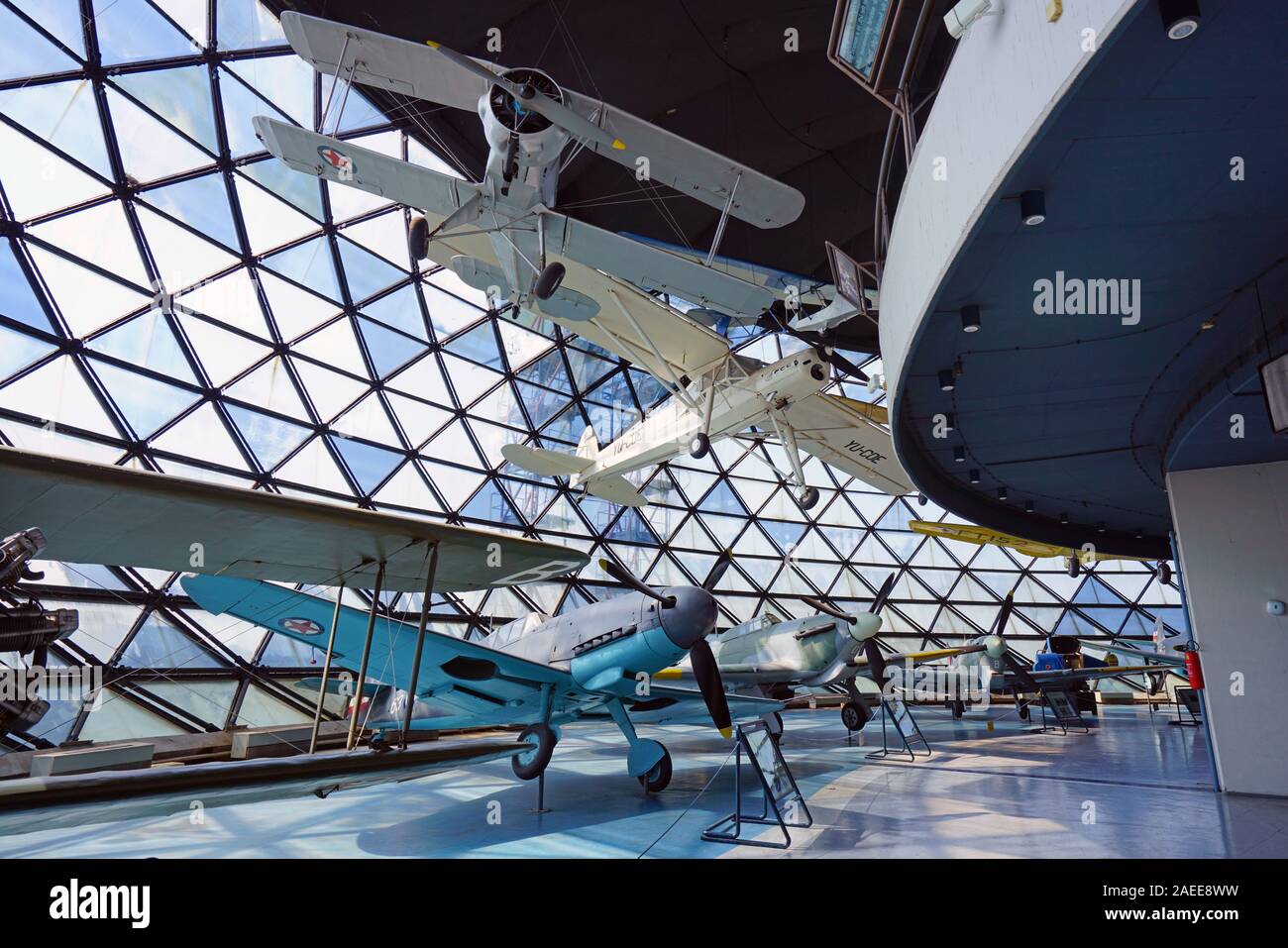 Belgrad, SERBIEN-19 Jun 2019 - Blick auf das Wahrzeichen Aeronautical Museum Belgrad (Ehemaligen jugoslawischen Luftfahrttechnischen Museum) Neben der Belgrader Ni entfernt Stockfoto