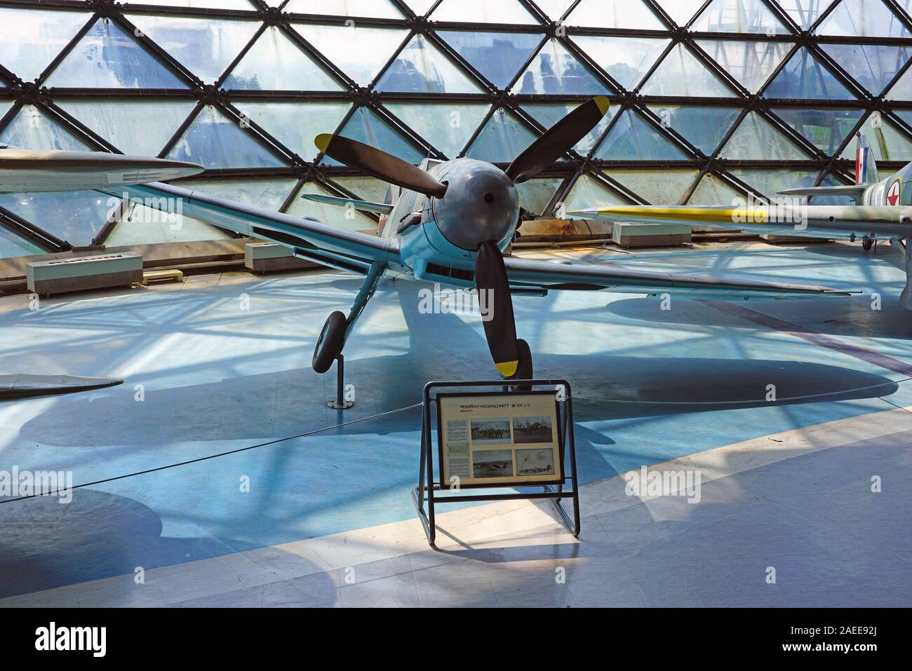 Belgrad, SERBIEN-19 Jun 2019 - Blick auf das Wahrzeichen Aeronautical Museum Belgrad (Ehemaligen jugoslawischen Luftfahrttechnischen Museum) Neben der Belgrader Ni entfernt Stockfoto
