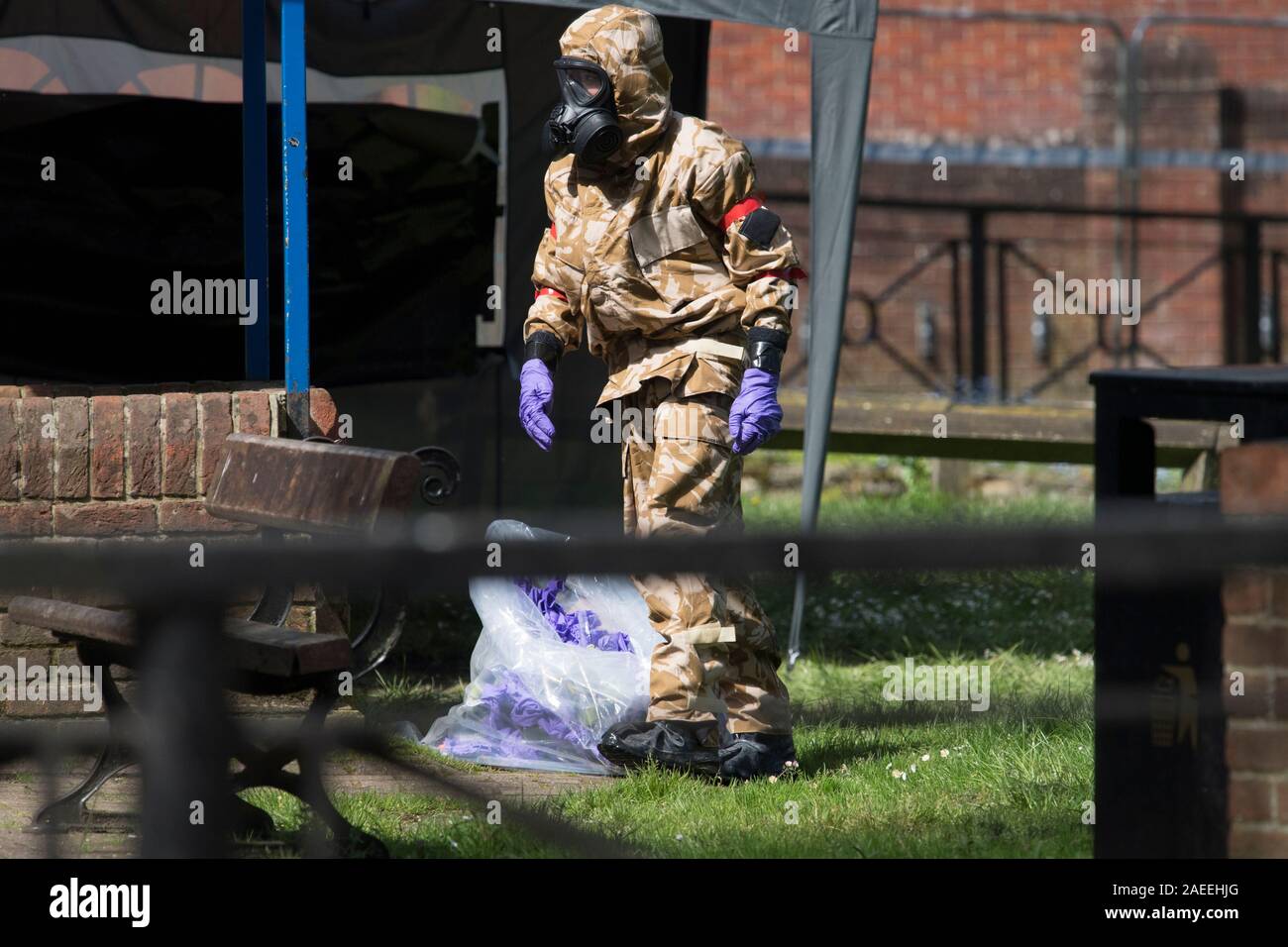 HMilitary, Personal, beginnend mit der Dekontaminierung der Bereich "altings "Salisbury, im Zusammenhang mit der Vergiftung von einer Ex-russischen Spion Sergei Skripal im Alter von 66 Stockfoto