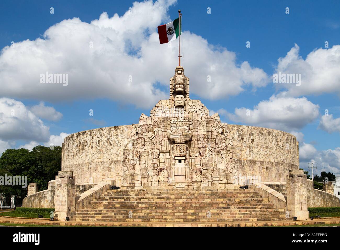 Denkmal für das Vaterland (onumento a la Patria) befindet sich am Paseo de Montejo war von einem Bildhauer Romulo Rozo 1956, Merida, Yucatan, Mexiko. Stockfoto