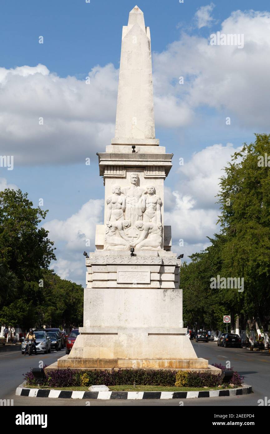 Monumento Felipe Carrillo Puerto am Paseo de Montejo, Merida, Yucatan, Mexiko. Stockfoto