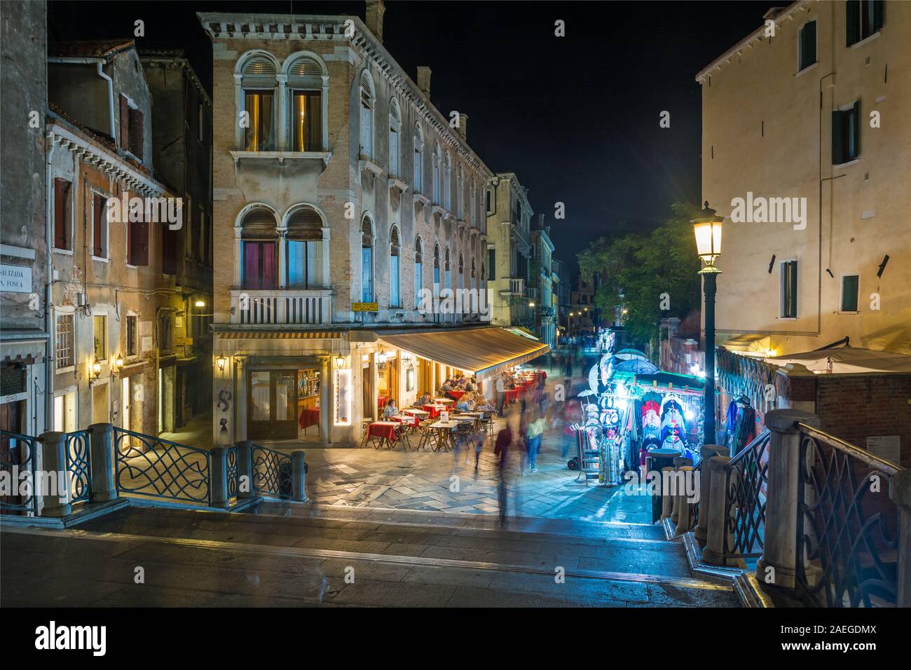 Venedig, Italien - 30.September 2018: Nacht Strada Nova in der Nähe von Rio di Noale Stockfoto