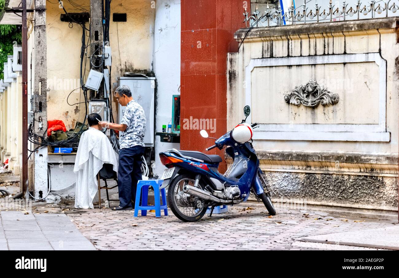 Straße, Friseur, Altstadt Hanoi Vietnam Stockfoto