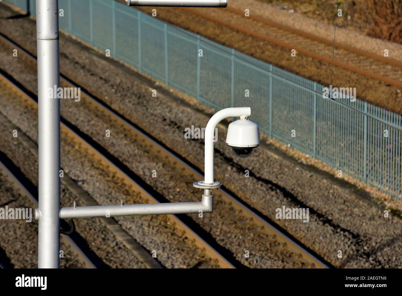 CCTV-Kamera, über eine Bahnlinie, Nottingham, England, Großbritannien Stockfoto