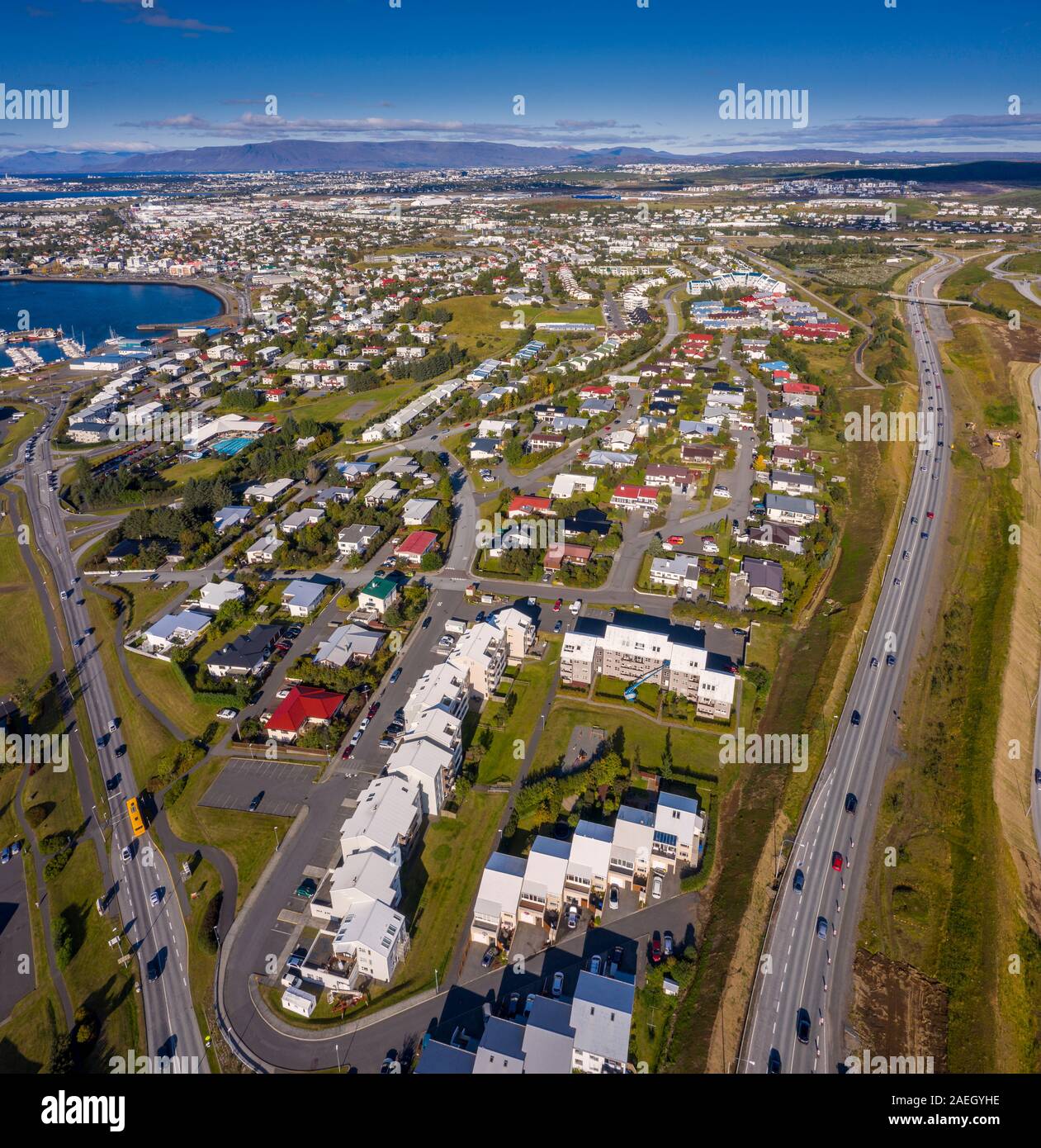 Wohnungen in Hafnarfjordur, einem Vorort von Reykjavik, Island Stockfoto