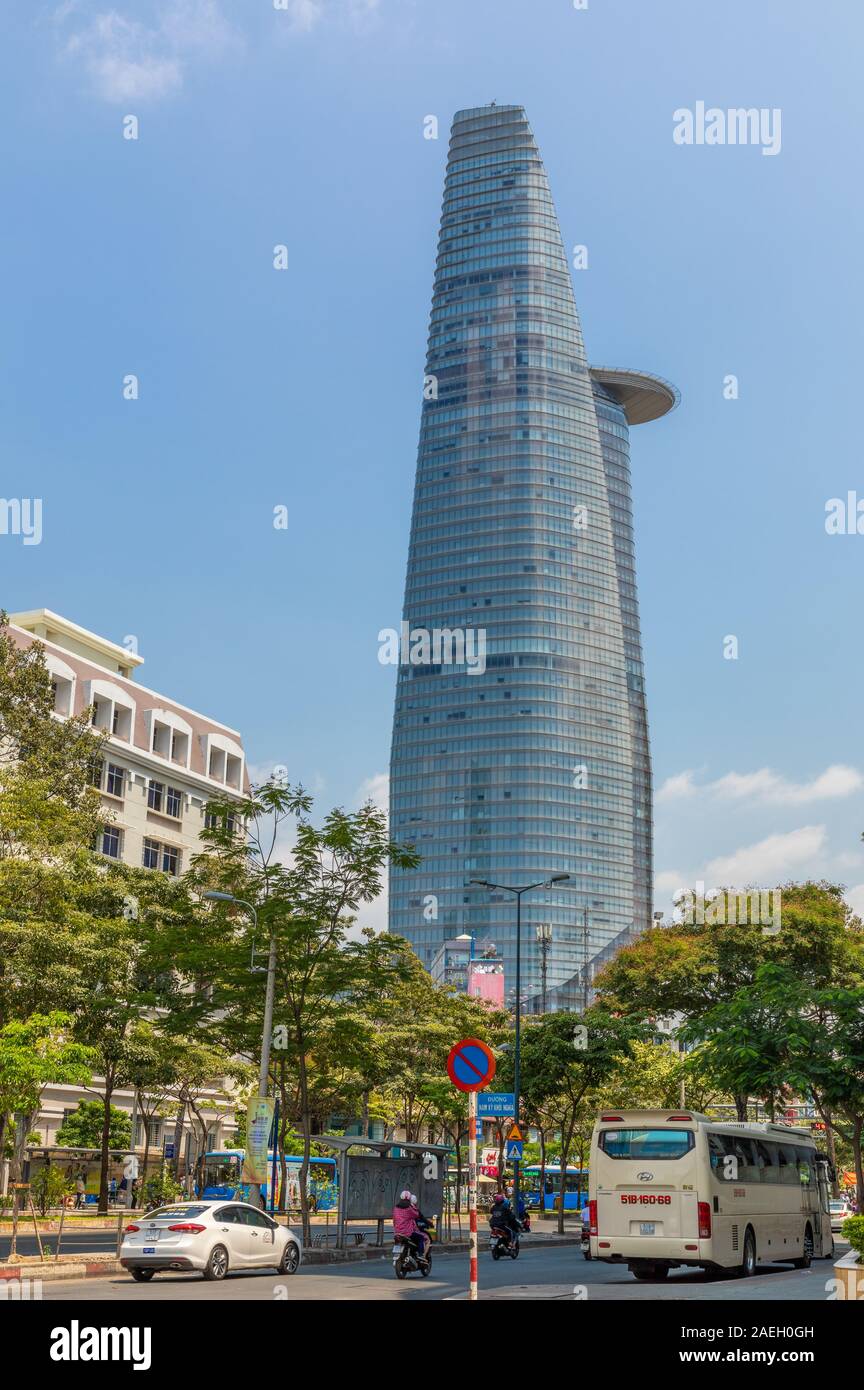 HO CHI MINH CITY - 03. März 2019: Die bitexco Financial Tower ist das höchste Gebäude in Vietnam, 30. Oktober 2010 eingeweiht. Stockfoto