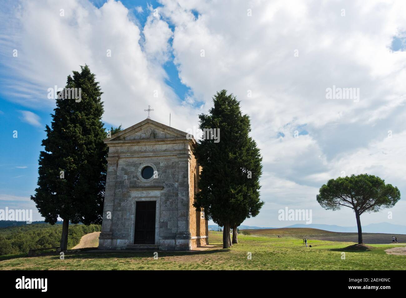 Berühmte Kapelle Cappella Madonna di Vitaleta in der Nähe von Pienza, Provinz Siena, Toskana, Italien Stockfoto