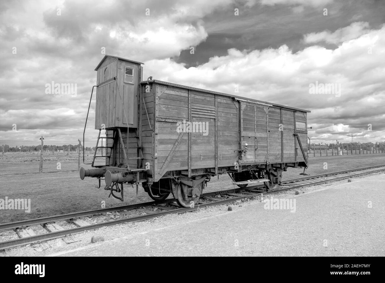 Auschwitz II-Birkenau. Ein Güterwagen verwendet Deportierten auf der Bahnstrecke in Auschwitz II-Birkenau Tod zu transportieren. Gebäude begann im Oktober 1 Stockfoto