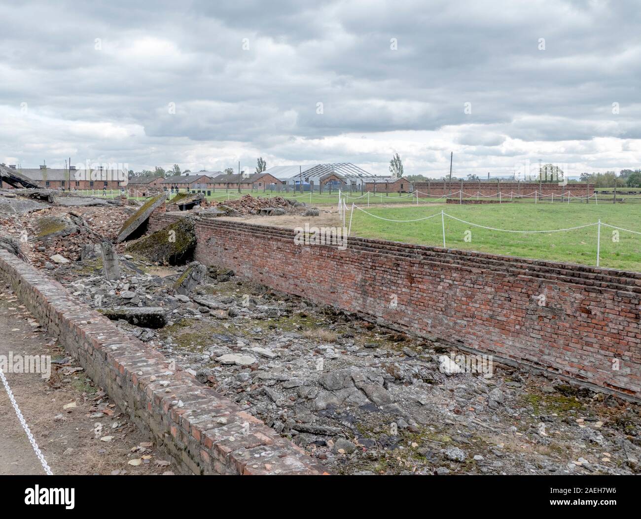 Die Verbrennungsanlagen von Krematorium II und Gaskammern in Auschwitz II-Birkenau Death Camp. Heinrich Himmler befahl die Vernichtung der Juden. Buildi Stockfoto