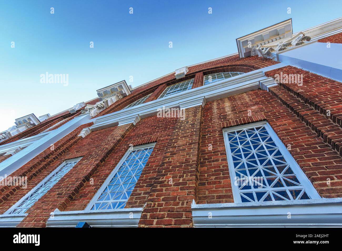 CHARLOTTESVILLE, VA, USA - 15. April: Denkmal Gymnasium am 15. April 2016 an der Universität von Virginia in Charlottesville, Virginia. Stockfoto