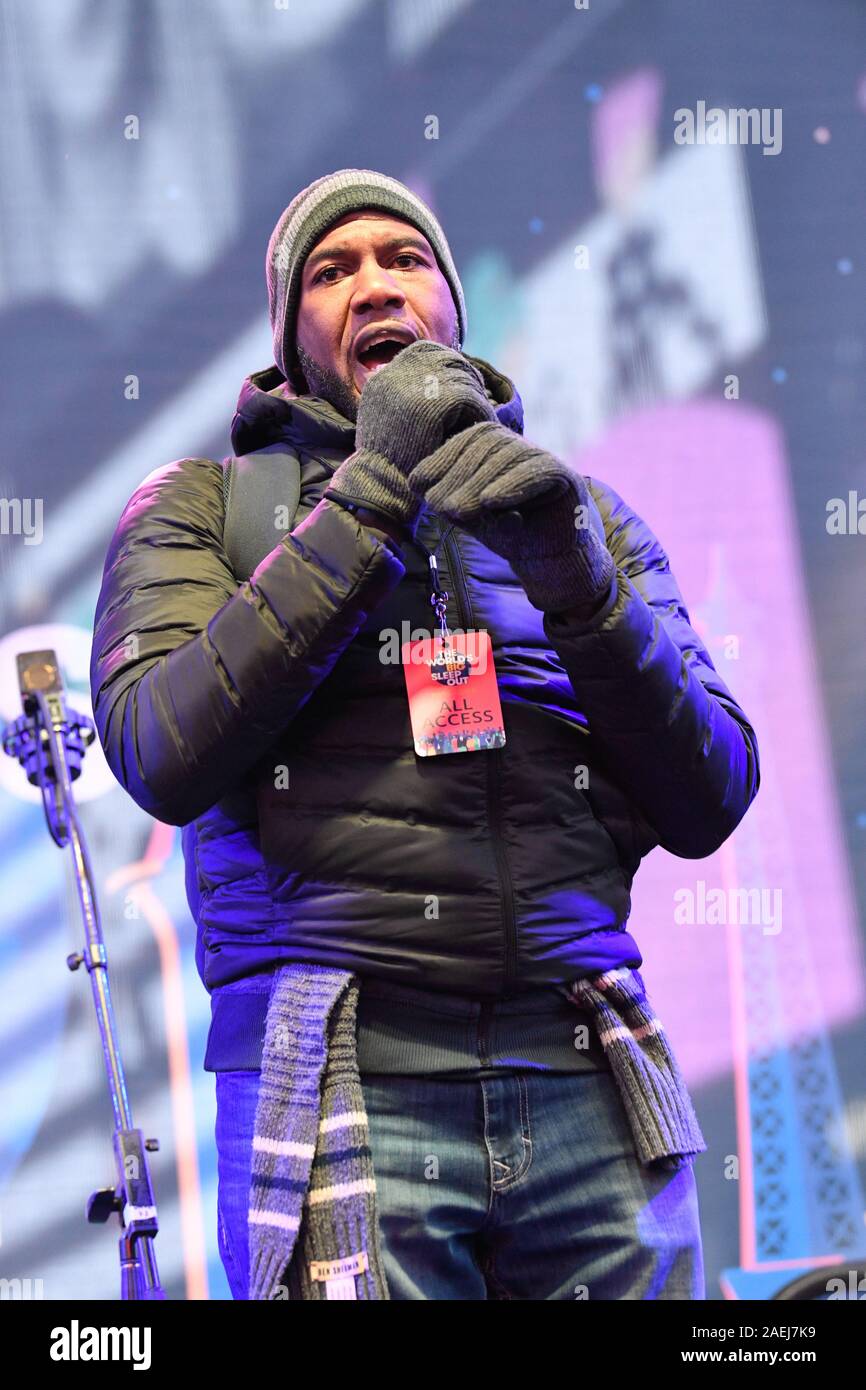 New York City Public Advocate Jumaane Williams nimmt der Welt Big Sleep Out am Times Square in New York City. Stockfoto