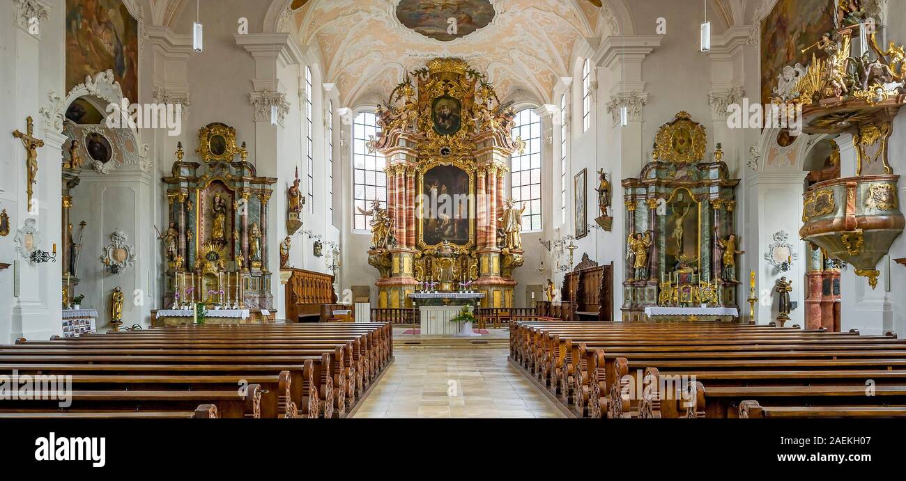 Barockes Kirchenschiff mit Hochaltar, die Pfarrkirche St. Johannes der Täufer, Altstadt, Hilpoltstein, Mittelfranken, Franken, Bayern, Deutschland Stockfoto