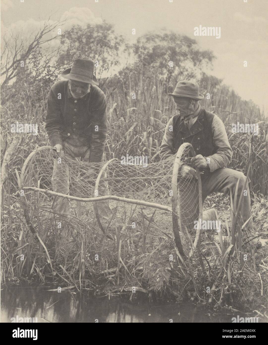 C 16737. jpgPeter Henry Emerson, Einrichten des Bow-Net, 1886 Peter Henry Emerson (Briten, geboren in Kuba, 1856-1936), die Einrichtung des Bow-Net, 1886, Platin drucken, Geschenk der Harvey S. Shipley Miller und J. Randall Plummer, zum 50. Jahrestag der National Gallery Kunst 1995.63.1. r Stockfoto