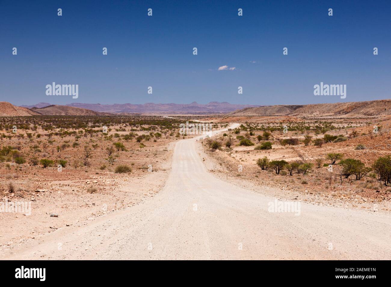 Wild Gravel Road, Damaraland (Erongo), Namibia, Südafrika, Afrika Stockfoto