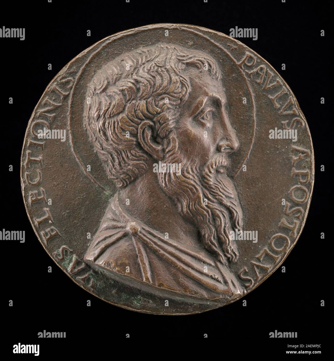 Diese Medaille oder Münze um 1500 zeigt den Heiligen Paulus im Profil auf der Vorderseite mit detaillierten Gesichtszügen, Inschriften und RenaissanceIkonographie, die typisch für römische Orden aus dem 16. Jahrhundert ist. Stockfoto