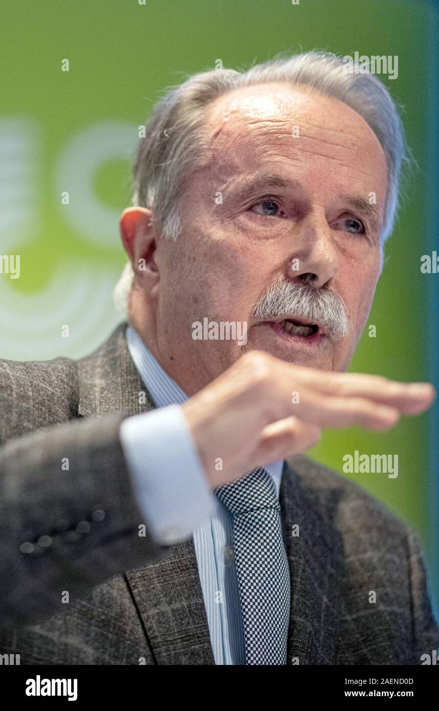 Berlin, Deutschland. 10 Dez, 2019. Klaus-Dieter Lehmann, Präsident des Goethe-Instituts, spricht auf der Pressekonferenz des Goethe-Instituts über aktuelle Entwicklungen und Projekte. Credit: Fabian Sommer/dpa/Alamy leben Nachrichten Stockfoto
