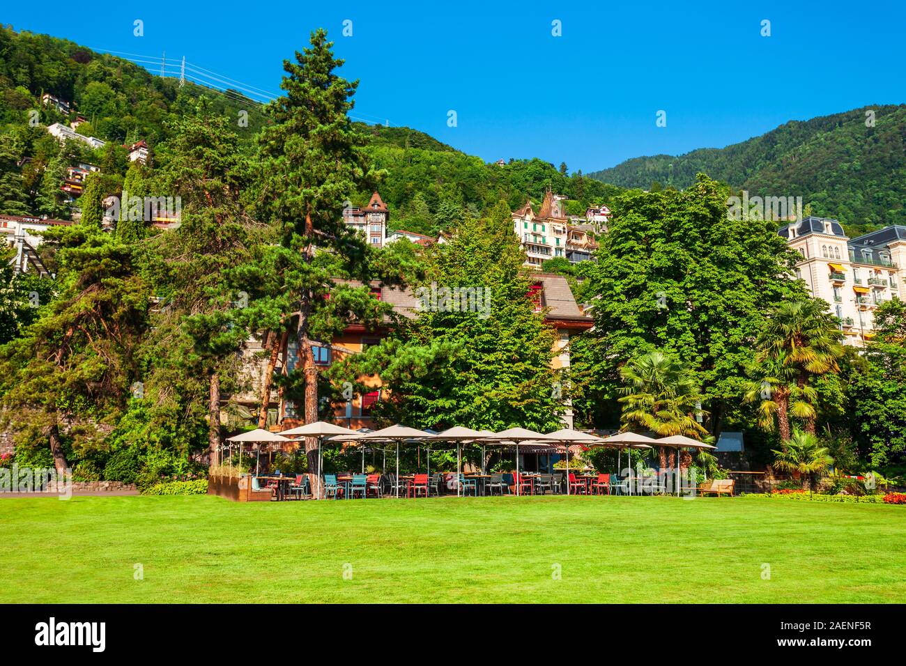 Montreux ist eine Stadt am Ufer des Genfer Sees am Fuße der Alpen in der Schweiz Stockfoto