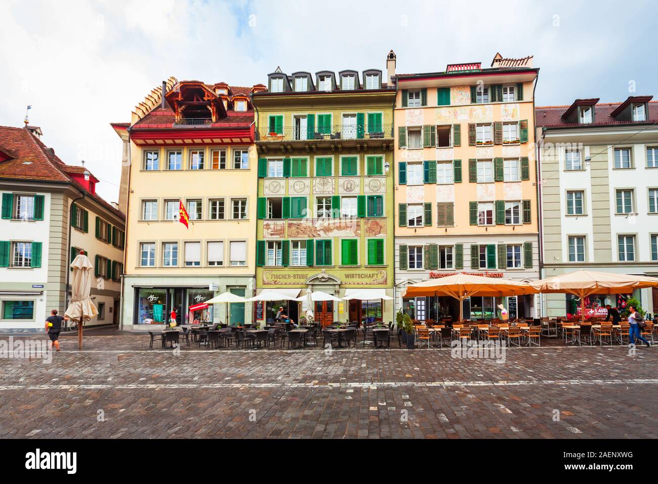 LUZERN, SCHWEIZ - 11. JULI 2019: Hauptplatz in Luzern. Luzern und Luzern ist eine Stadt in der Zentralschweiz. Stockfoto