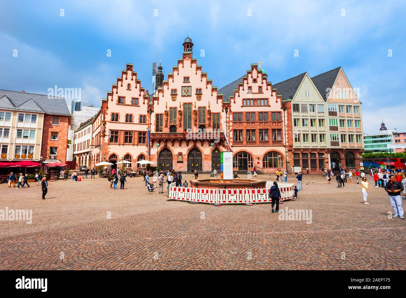 FRANKFURT AM MAIN, Deutschland - 24. JUNI 2018: Romer ist ein mittelalterliches Gebäude in der Altstadt von Frankfurt am Main in Deutschland Stockfoto