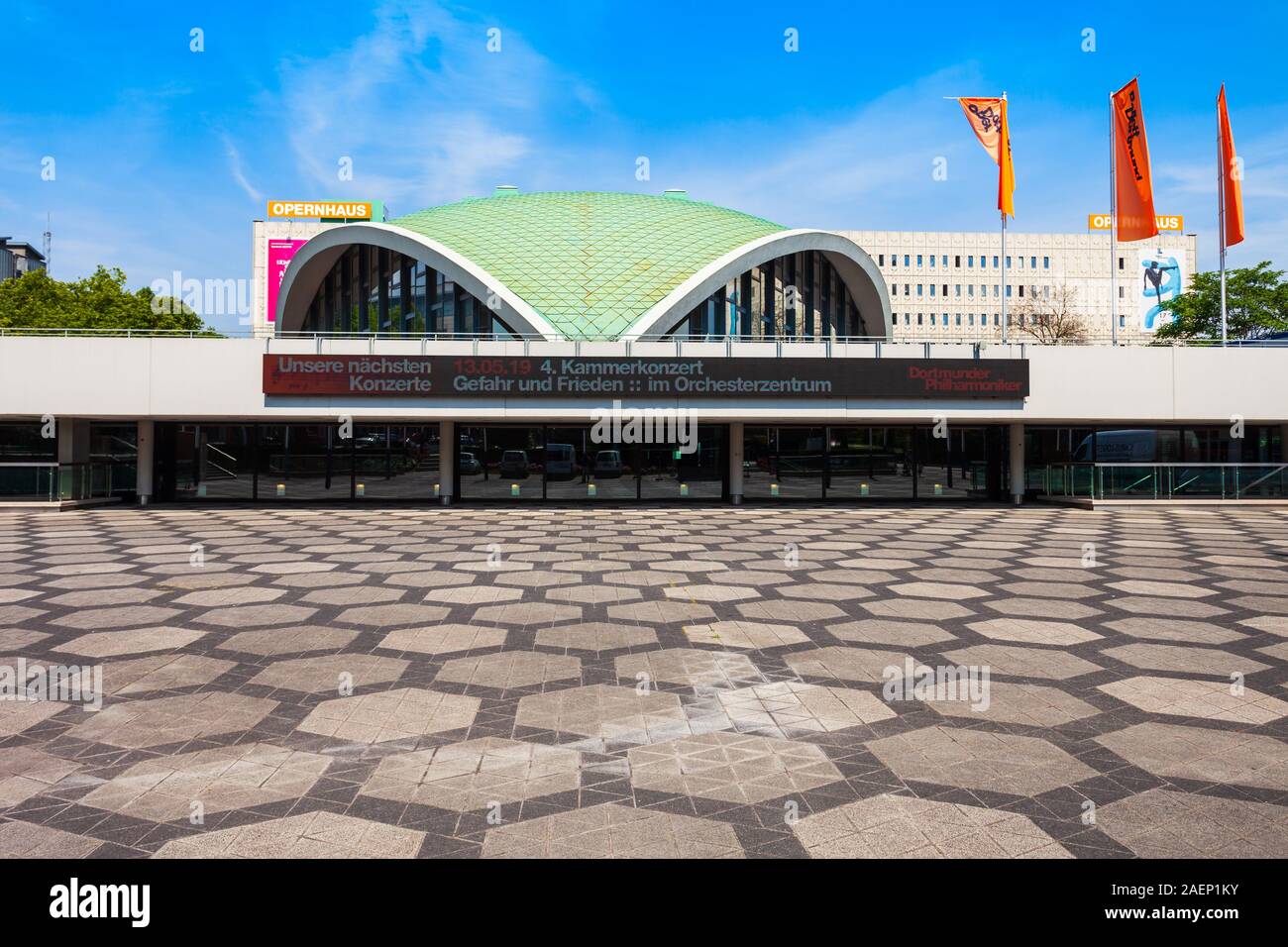 DORTMUND, Deutschland - Juli 04, 2018: Dortmund Opernhaus ist ein Opernhaus im Zentrum der Stadt Dortmund, Deutschland Stockfoto