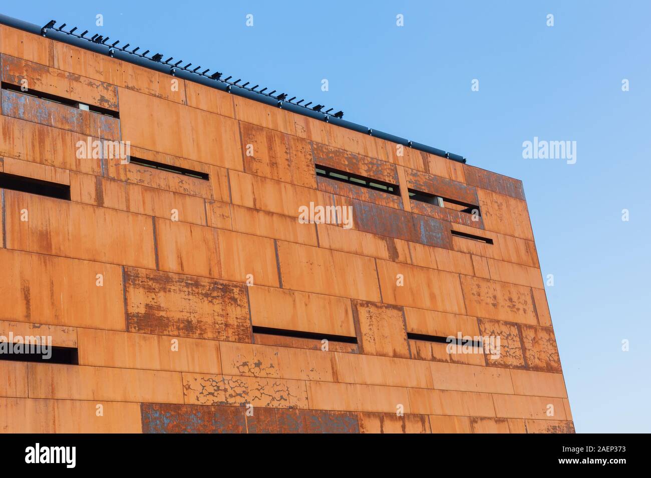 Architektur Details der europäischen Solidarität Center, Museum und Bibliothek in Danzig, Polen. Die Wände evozieren die Rümpfe der Schiffe an der Danziger Shipy Stockfoto