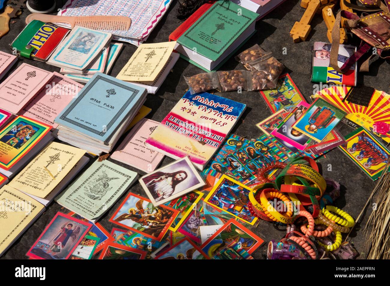 Äthiopien, Amhara-region, Dabat, kleinen lokalen Markt, Bücher zum Verkauf Stockfoto