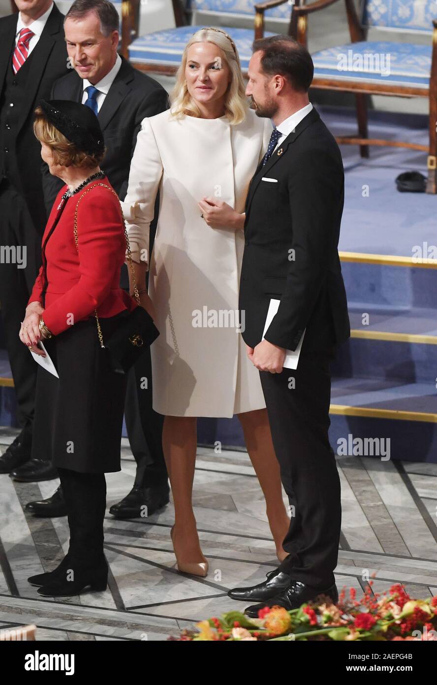 Oslo, Norwegen. 10 Dez, 2019. Norwegische Kronprinz Haakon und Krone Prinzessin Mette- Marit nehmen an der Friedensnobelpreis Zeremonie im Rathaus in Oslo am 10. Dezember 2019. Foto von Rune Hellestad/Quelle: UPI/Alamy leben Nachrichten Stockfoto