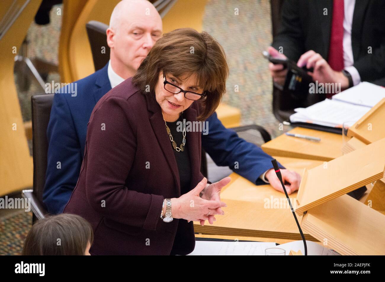 Edinburgh, Großbritannien. 10. Dezember 2019. Im Bild: Jeane Freeman - Kabinett Ministerin für Gesundheit und Sport. Gesundheit Minister Jeane Freeman gibt ministerielle Erklärung vor dem Parlament in den Patienten Todesfälle bei der Queen Elizabeth University Hospital (QEUH). Credit: Colin Fisher/Alamy leben Nachrichten Stockfoto